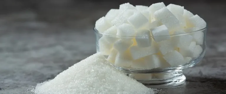 cukier w kostkach w cukierniczce